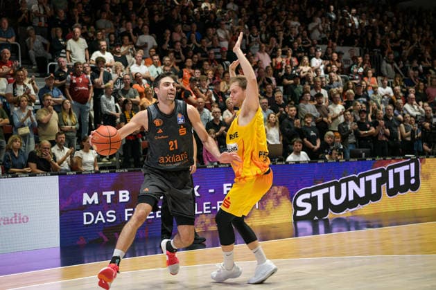 easyCredit Basketball Bundesliga, 3. Spieltag, Niners Chemnitz - Phoenix Hagen 27.09,2026 ab 16.30 Uhr Chemnitz, Chemnitz Arena Im Foto: 21 Mateo Seric easyCredit Basketball Bundesliga, 3. Spieltag, Niners Chemnitz - Phoenix Hagen Chemnitz Sachsen Deutschland Copyright: xEHLxMedia MichelxKöhlerx 20262709-Niners-Chemnitz-Phoenix-Hagen_087