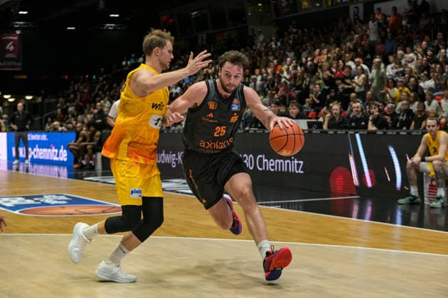 easyCredit Basketball Bundesliga, 3. Spieltag, Niners Chemnitz - Phoenix Hagen 27.09,2026 ab 16.30 Uhr Chemnitz, Chemnitz Arena Im Foto: 25 Ben Burnham, easyCredit Basketball Bundesliga, 3. Spieltag, Niners Chemnitz - Phoenix Hagen Chemnitz Sachsen Deutschland Copyright: xEHLxMedia MichelxKöhlerx 20262709-Niners-Chemnitz-Phoenix-Hagen_119