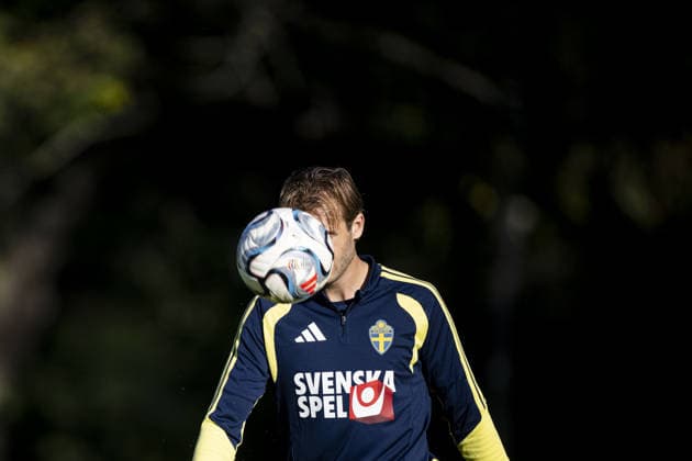 STOCKHOLM, SWEDEN - SEPTEMBER 27: Benjamin Nygren of Sweden during the training session on Bosön ahead of the Nations league soccer game between Sweden and Poland on Strawberry Arena in Stockholm, Sweden on September 27. Copyright: xPhilipxKangasx xSPPx Sportspressphoto_SPR241225