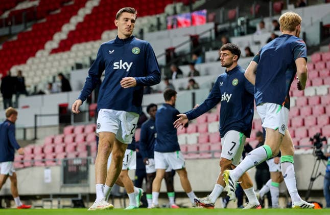 UEFA Nations League Group Stage, Nagyerdei Stadion, Debrecen, Hungary 27 9 2026 Israel vs Republic of Ireland Ireland s Jimmy Dunne during the warm up ahead of the match Jimmy Dunne during the warm up ahead of the match 27 9 2026  Copyright: xx RB2_9526