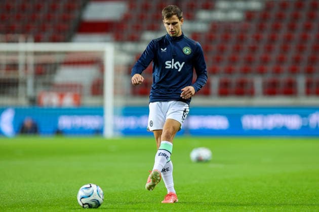 UEFA Nations League Group Stage, Nagyerdei Stadion, Debrecen, Hungary 27 9 2026 Israel vs Republic of Ireland Ireland s Jayson Molumby during the warm up ahead of the match Jayson Molumby during the warm up ahead of the match 27 9 2026  Copyright: xx RB1_5240