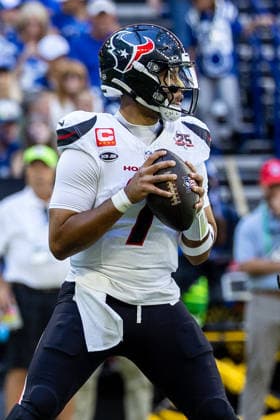 Sep 27, 2026; Indianapolis, IN, USA; Houston Texans quarterback C.J. Stroud (7) sets in the pocket during NFL, American Football Herren, USA game action against the Indianapolis Colts at Lucas Oil Stadium. Mandatory Credit: -Cal Media Indianapolis USA - ZUMAc04_ 20260927_zma_c04_031 Copyright: xJohnxMersitsx