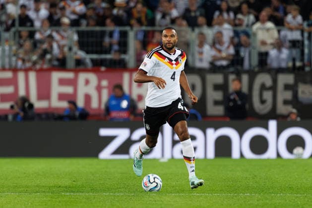 Jonathan Tah (4, Deutschland) beim Spiel zwischen Deutschland v Griechenland, Fussball, Herren, UEFA Nations League, 2026 2027, 2.Spieltag am 27.09.2026 in Augsburg, WWK Arena. Bayern Deutschland