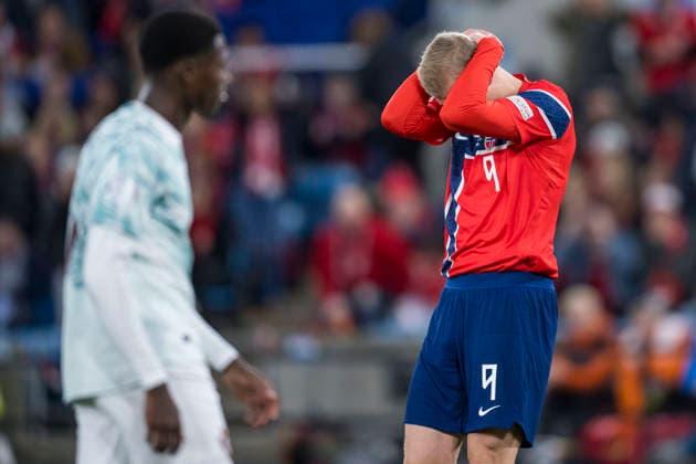 260927 Erling Braut Haaland of Norway looks dejected during the Nations League football match between Norway and Portugal on September 27, 2026 in Oslo. Photo: Marius Simensen BILDBYRAN COP 238 VG1010 bbeng fotboll football soccer fotball nations league landskamp norge norway portugal depp Copyright: MARIUSxSIMENSEN BB260927ZO030