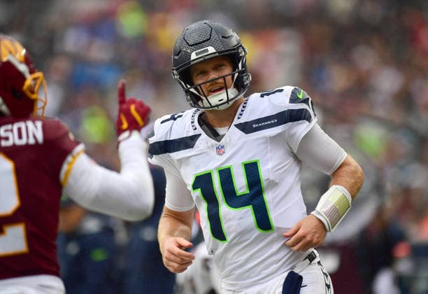LANDOVER, MD - SEPTEMBER 27: Seahawks quarterback Sam Darnold (14) reacts after throwing an incomplete pass in the red zone during the Seattle Seahawks versus Washington Commanders National Football League game at Northwest Stadium on September 27, 2026 in Landover, MD. (Photo by Randy Litzinger Icon Sportswire) NFL, American Football Herren, USA SEP 27 Seahawks at Commanders EDITORIAL USE ONLY Icon9662609270694
