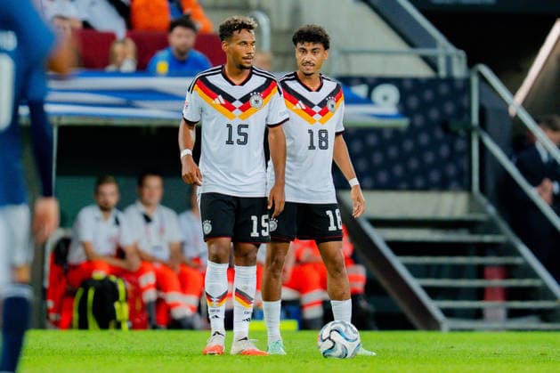 Nations League, Gruppe A, 2. Spieltag, Deutschland vs. Griechenland am 27.09.2026 in der WWK Arena in Augsburg Nathaniel Brown (Deutschland) Bambase Conte (Deutschland) Copyright: xBahhoxKarax