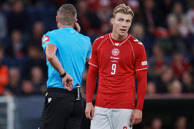 Nations League: Denmark - Wales Denmark s Rasmus Hoejlund looks at the referee during the Nations League match between Denmark and Wales at Parken, Sunday, September 27, 2026. (Photo: Liselotte Sabroe Ritzau Scanpix) , Copenhagen Denmark Copyright: Ritzau Scanpix LiselottexSabroex spdk20260927-212459-L