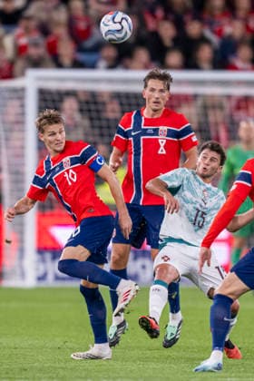 260927 Martin odegaard of Norway and Joao Neves of Portugal during the Nations League football match between Norway and Portugal on September 27, 2026 in Oslo. Photo: Marius Simensen BILDBYRAN COP 238 VG1010 bbeng fotboll football soccer fotball nations league landskamp norge norway portugal Copyright: MARIUSxSIMENSEN BB260927ZT031