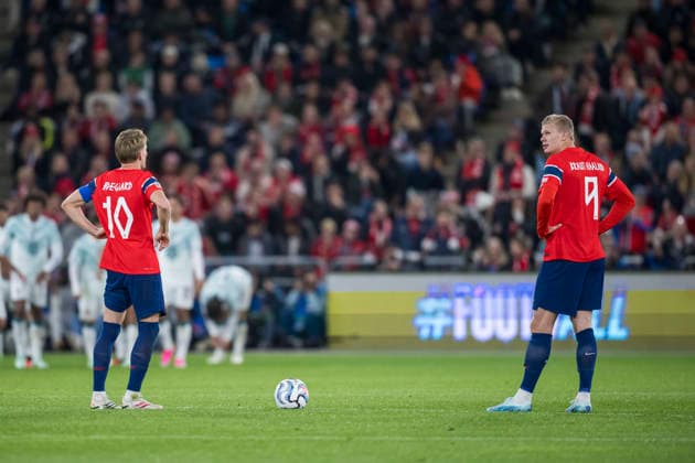 260927 Martin odegaard and Erling Braut Haaland of Norway looks dejected after 1-2 during the Nations League football match between Norway and Portugal on September 27, 2026 in Oslo. Photo: Marius Simensen BILDBYRAN COP 238 VG1010 bbeng fotboll football soccer fotball nations league landskamp norge norway portugal depp Copyright: MARIUSxSIMENSEN BB260927ZL038