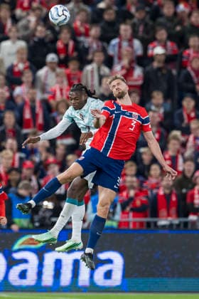 260927 Rafael Leao of Portugal and Kristoffer Ajer of Norway during the Nations League football match between Norway and Portugal on September 27, 2026 in Oslo. Photo: Vegard Grott BILDBYRAN kod VG VG1010 bbeng fotboll football soccer fotball nations league landskamp norge norway portugal Copyright: VEGARDxGRoTT BB260927VG076