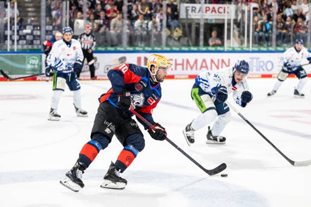 27.09.2026 - Eishockey - Saison 2026 2027 - Penny DEL - Nürnberg Ice Tigers Icetigers - Straubing Tigers - ThHa - xthxhax - Evan Barratt (10, Nürnberg Ice Tigers, NIT )