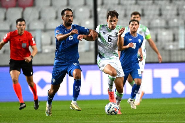 SOCCER - UEFA Nations League - Israel vs. Republic of Ireland Photo by IPA ABACAPRESS.COM89045661 - Jayson Molumby (Ireland) against Eliel Peretz (Israel) during the Nations League group stage, Matchday 2 between Israel and Ireland on September 27, 2026, at the Puskas Arena in Budapest, Hungary Debrecen Hungary  Copyright: xIPAxSport ABACAx