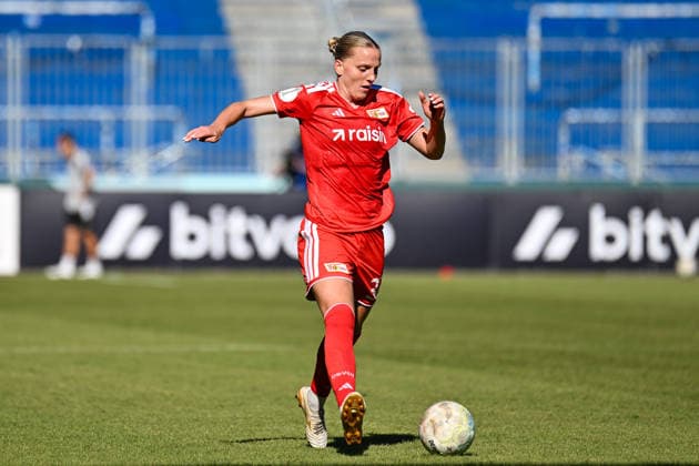Fußball I Frauen I Saison 2026-2027 I DFB-Pokal I 1. FC Magdeburg - 1. FC Union Berlin I 27.09.2026 Lina Hausicke (32, 1. FC Union Berlin) mit Ball Freisteller, Nahaufnahme, Porträt, Portrait, Einzelfoto, Einzelbild, Körper Magdeburg Avnet Arena (Heinz-Krügel-Platz 1) Sachsen-Anhalt Deutschland Copyright: xLobeca InesxHähnelx