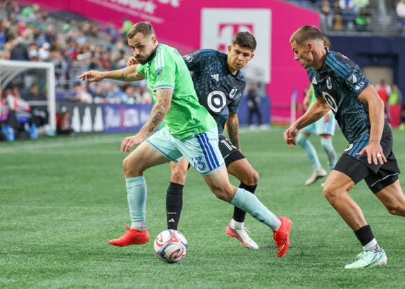 SEATTLE, WA - SEPTEMBER 26: Seattle Sounders FC forward Jordan Morris (13) in action in the second half during the MLS, Fussball Herren, USA match between Minnesota United FC and Seattle Sounders FC on September 26, 2026 at Lumen Field in Seattle, Washington. (Photo by Leslie Plaza Johnson Icon Sportswire) SOCCER: SEP 26 MLS Seattle Sounders FC vs Minnesota United FC EDITORIAL USE ONLY Icon260926057