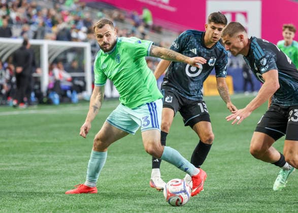 SEATTLE, WA - SEPTEMBER 26: Seattle Sounders FC forward Jordan Morris (13) in action in the second half during the MLS, Fussball Herren, USA match between Minnesota United FC and Seattle Sounders FC on September 26, 2026 at Lumen Field in Seattle, Washington. (Photo by Leslie Plaza Johnson Icon Sportswire) SOCCER: SEP 26 MLS Seattle Sounders FC vs Minnesota United FC EDITORIAL USE ONLY Icon260926058