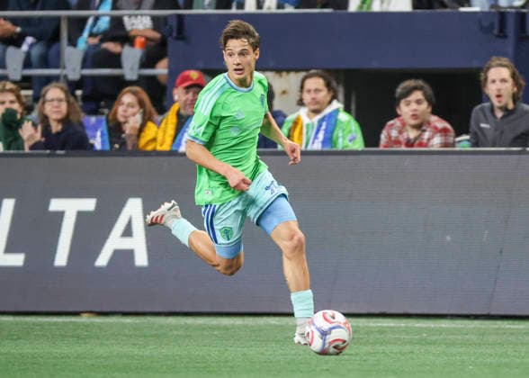 SEATTLE, WA - SEPTEMBER 26: Seattle Sounders FC forward Sebastian Gomez (90) in action in the second half during the MLS, Fussball Herren, USA match between Minnesota United FC and Seattle Sounders FC on September 26, 2026 at Lumen Field in Seattle, Washington. (Photo by Leslie Plaza Johnson Icon Sportswire) SOCCER: SEP 26 MLS Seattle Sounders FC vs Minnesota United FC EDITORIAL USE ONLY Icon260926086