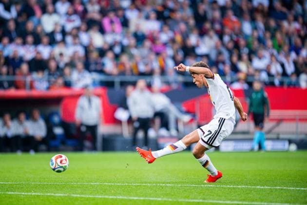 06.10.2026 - Fußball, 2026 2027, U21, U 21 EM-Qualifikation, Deutschland - Georgien: Noah Darvich (Deutschland) macht das Tor zum 1:0