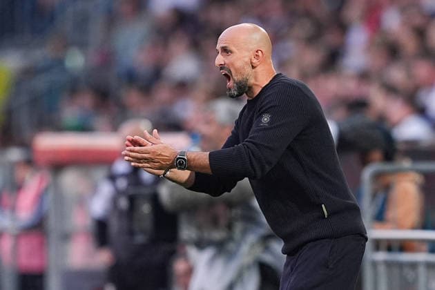 06.10.2026, xydrx, Herren, Fußball, Länderspiel, U21, U 21 EM-Qualifikation, Deutchland - Georgien, Saison 2026 2027, Schüco Arena: Antonio DI Salvo (Cheftrainer GER U21) gestikulierend DFB regulations prohibit any use of photographs as image sequences and or quasi-video. Copyright: HMBxMedia YannisxDreimann
