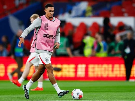 Trent Alexander-Arnold of England warms up England v Czechia, UEFA Nations League, Football, Wembley Stadium, London, UK - 06 Oct 2026London Wembley Stadium United Kingdom  Copyright: xMattxImpey Shutterstockx 17188908ae