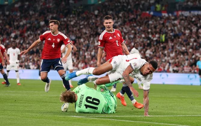 Czechia goalkeeper Lukas Hornicek is fouled by Morgan Rogers of England England v Czechia, UEFA Nations League, Football, Wembley Stadium, London, UK - 06 Oct 2026London Wembley Stadium United Kingdom  Copyright: xKieranxMcManus Shutterstockx 17188818q