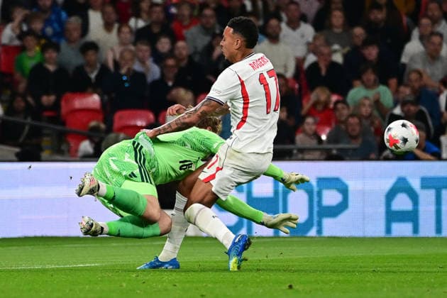 England v Czechia, UEFA Nations League Czechia goalkeeper Lukas Hornicek (16) makes an important save from England forward Morgan Rogers (17) during the UEFA Nations League match between England and Czechia at Wembley Stadium, London, UK on 6 October 2026. London Wembley Stadium Greater London UK Editorial use only , Copyright: xDennisxGoodwinx PSI-24957-0022