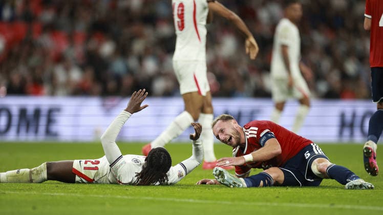 England v Czech Republic, UEFA Nations League, League A - Group 3 London, UK: England v Czech Republic, UEFA Nations League, League A - Group 3, Wembley Stadium. 6 October 2026 Photograph by Marc Aspland for The Times & The Sunday Times Vladimír Coufal Of Czech Republic and Eberechi Eze of England Copyright: xMarcxAsplandx NINTCHDBPICT001113855240
