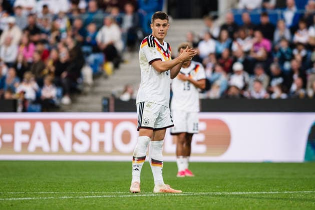 U21, U 21 EM-Qualifikation: Deutschland - Georgien, 06.10.2026 NicolÃ² Tresoldi (Deutschland, 9) klatscht; Fußball, EM-Qualifikation U 21, 10. Spieltag: Deutschland vs. Georgien am 06.10.2026, Bielefeld DFB REGULATIONS PROHIBIT ANY USE OF PHOTOGRAPHS AS IMAGE SEQUENCES AND OR QUASI-VIDEO. Copyright: xBEAUTIFULxSPORTS Tonhäuserx