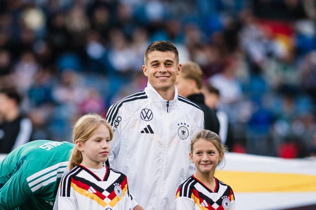 U21, U 21 EM-Qualifikation: Deutschland - Georgien, 06.10.2026 NicolÃ² Tresoldi (Deutschland, 9) lacht; Fußball, EM-Qualifikation U 21, 10. Spieltag: Deutschland vs. Georgien am 06.10.2026, Bielefeld DFB REGULATIONS PROHIBIT ANY USE OF PHOTOGRAPHS AS IMAGE SEQUENCES AND OR QUASI-VIDEO. Copyright: xBEAUTIFULxSPORTS Tonhäuserx