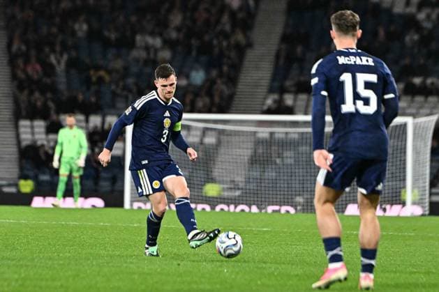 Scotland v Slovenia UEFA Nations League Andrew Robertson passes the ball to Josh McPake of Scotland during the UEFA Nations League match at Barclays Hampden, Glasgow 06 10 2026 UK Newspapers OUT Copyright: xJamiexJohnstonx FIL-24032-0111