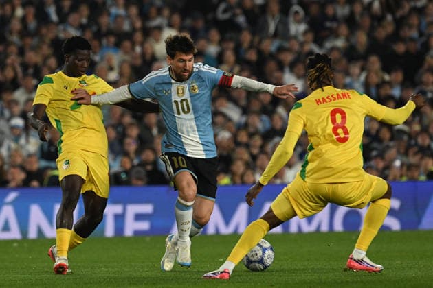 Lionel Messi farewell match BUENOS AIRES, ARGENTINA - OCTOBER 6: Lionel Messi of Argentina controls the ball during his farewell match with the national team, Nationalteam at the International Friendly, Länderspiel, Nationalmannschaft match between Argentina Vs Benin at Monumental Stadium on October 6, 2026 in Buenos Aires, Argentina. Buenos Aires Estadio Monumental Antonio Liberti Buenos Aires Argentina Copyright: xIMAGOx xPhotoCero5x xLucianoxBisbalx