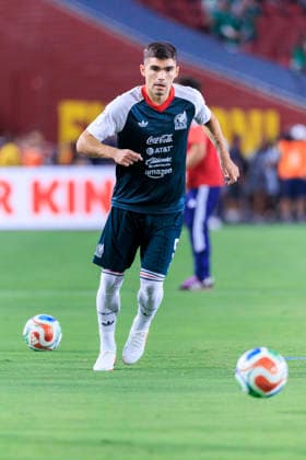 October 6, 2026, Los Angeles, California, USA: Johan Vasquez 5 of Mexico during warm ups prior to their International Friendly, Länderspiel, Nationalmannschaft match against Chile at the Los Angeles Memorial Coliseum on Tuesday October 6, 2026 in Los Angeles, California. ARIANA RUIZ PI Los Angeles USA - ZUMAp124 20261006_zaa_p124_067 Copyright: xArianaxRuizx