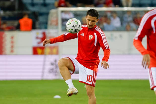 Enis Bardhi (Nordmazedonien, 10) beim Aufwärmen vor Spielbeginn , Schweiz, UEFA , Nations League, Matchday 4, Schweiz vs. Nordmazedonien, 06.10.2026, Luzern Swissporarena Schweiz Copyright: xGrantxHubbsx