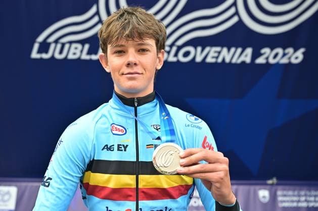 Belgium s Matisse Van Kerckhove , winner of the silver medal celebrates on the podium of the Men U23 Individual Time Trial race (22km) at the cycling UEC Road European Championships, in Ljubljana, Slovenia, on Wednesday 7 October 2026. The UEC Road European Championships are taking place from 02 to 07 October in Ljubljana, Slovenia. DAVIDxPINTENS  x189042136x