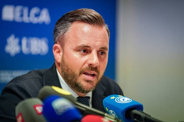 Schweiz, Zürich: Fussball - Grasshopper Club Zürich Vorstellung von Cheftrainer Olaf Janßen Ludovic Delechat, Verwaltungsratspräsident der Grasshopper Fussball AG (GFAG), bei der Medienkonferenz des Grasshopper Club Zürich (GCZ). Ludovic Delechat, GC Zürich, GCZ, Grasshoppers, Präsident, Verwaltungsratspräsident, GFAG, Bridge Football Group, Medienkonferenz, Pressekonferenz, Fussball, Super League, Zürich. Copyright: xJOERANxSTEINSIEKx