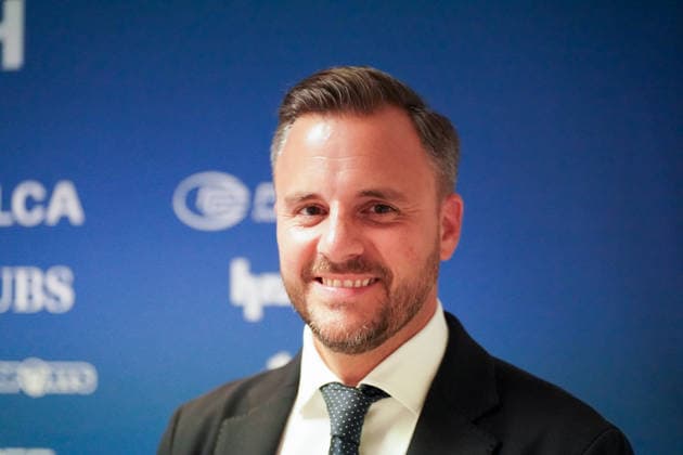 Ludovic Delechat, Verwaltungsratspräsident der Grasshopper Fussball AG (GFAG), bei der Medienkonferenz des Grasshopper Club Zürich (GCZ). Ludovic Delechat, GC Zürich, GCZ, Grasshoppers, Präsident, Verwaltungsratspräsident, GFAG, Bridge Football Group, Medienkonferenz, Pressekonferenz, Fussball, Super League, Zürich, Portraitfoto, Portrait, Einzelaufnahme, Porträt Copyright: xJOERANxSTEINSIEKx