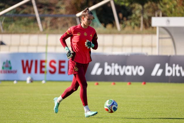 Eppelheim, Deutschland: 07.10.2026 - Deutsche Fußballnationalmannschaft der Frauen - Training - Testspiel Deutschland vs. Australien Im Bild: Torhüterin Ena Mahmutovic (Deutschland) Copyright: HMBxMedia MadeleinexFantini