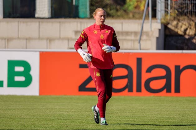 Eppelheim, Deutschland: 07.10.2026 - Deutsche Fußballnationalmannschaft der Frauen - Training - Testspiel Deutschland vs. Australien Im Bild: Torhüterin Laura Dick (Deutschland) Copyright: HMBxMedia MadeleinexFantini