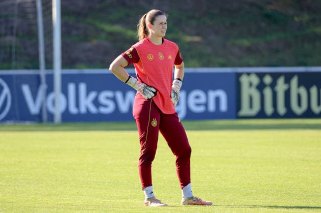 Eppelheim, Deutschland: 07.10.2026 - Deutsche Fußballnationalmannschaft der Frauen - Training - Testspiel Deutschland vs. Australien Im Bild: Torhüterin Stina Johannes (Deutschland) Copyright: HMBxMedia MadeleinexFantini