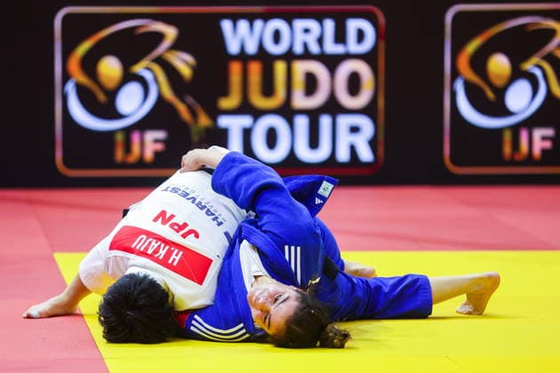 AZERBAIJAN, BAKU - OCTOBER 7, 2026: Kerem Primo (R) of Israel and Haruka Kaju of Japan compete in a -63 kg bout as part of the 2026 World Judo Championships at the National Gymnastics Arena 2026 World Judo Championships In Baku  - ZUMAt113 20261007_zaa_t113_426 Copyright: xMikhailxSinitsynx