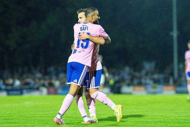 Niederrheinpokal SV Blau-Weiß Dingden - MSV Duisburg ** NUR FÜR REDAKTIONELLE ZWECKE ** EDITORIAL USE ONLY **<p>Fußball Niederrheinpokal SV Blau-Weiß Dingden - MSV Duisburg am 07.10.26 am Sportplatz am Höingsweg in Hamminkeln Torjubel zum 1:2 durch Can Coskun( Duisburg ) Duisburg Copyright: JakobxKlos