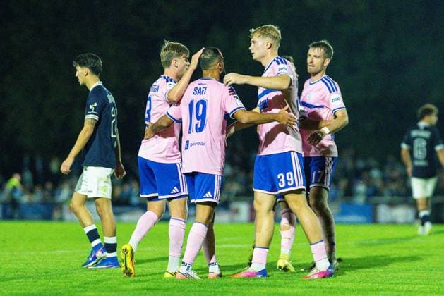 Niederrheinpokal SV Blau-Weiß Dingden - MSV Duisburg ** NUR FÜR REDAKTIONELLE ZWECKE ** EDITORIAL USE ONLY **<p>Fußball Niederrheinpokal SV Blau-Weiß Dingden - MSV Duisburg am 07.10.26 am Sportplatz am Höingsweg in Hamminkeln Torjubel zum 1:2 durch Can Coskun( Duisburg ) Duisburg Copyright: JakobxKlos