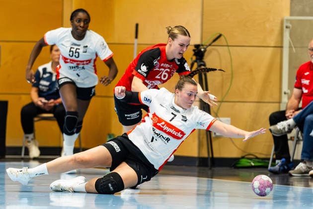 07.10.2026, GER, Handball, Frauen, Saison 2026 2027, Alsco 1.Bl, 5.Spieltag, Thüringer HC - HSG Blomberg-Lippe Diana Doegg Magnusdottir (HSG Blomberg-Lippe), Anna Szabo (Thueringer HC,26) 99947 Bad Langensalza Salza Halle Sporthalle Mehrz Thüringen Deutschland
