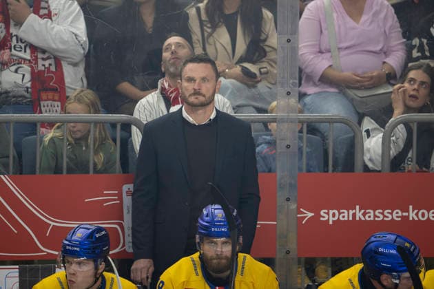 CHL; Kölner Haie - Herning Blue Fox; Köln, 07.10.2026 Garth Murrax (Herning Blue Fox, Head Coach); CHL; Kölner Haie - Herning Blue Fox am 07.10.2026 in der Lanxessarena in Köln (Deutschland). Copyright: xBEAUTIFULxSPORTS AndreasxDickx