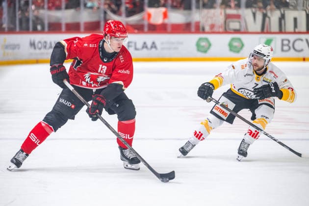 NL: Lausanne HC - HC Lugano 07.10.2026, Lausanne, Vaudoise Arena, NL: Lausanne HC - HC Lugano. Basile Sansonnens (13, Lausanne HC) and Ramon Tanner (7, HC Lugano) during the 2026-2027 Swiss National League Ice hockey, Eishockey game between Lausanne HC and HC Lugano the Wednesday 07.10.2026 at the Vaudoise Arena in Lausanne, Switzerland. Lausanne Vaudoise Arena Vaud Switzerland Copyright: xMediafabxPhotographyxFabricexDexGasperisx MEDIAFAB-HOCKEY-LAUSANNE HC-HC LUGANO-LAUSANNE-07.10.2026-0070