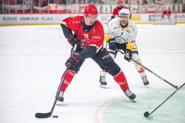 NL: Lausanne HC - HC Lugano 07.10.2026, Lausanne, Vaudoise Arena, NL: Lausanne HC - HC Lugano. Basile Sansonnens (13, Lausanne HC) and Ramon Tanner (7, HC Lugano) during the 2026-2027 Swiss National League Ice hockey, Eishockey game between Lausanne HC and HC Lugano the Wednesday 07.10.2026 at the Vaudoise Arena in Lausanne, Switzerland. Lausanne Vaudoise Arena Vaud Switzerland Copyright: xMediafabxPhotographyxFabricexDexGasperisx MEDIAFAB-HOCKEY-LAUSANNE HC-HC LUGANO-LAUSANNE-07.10.2026-0084