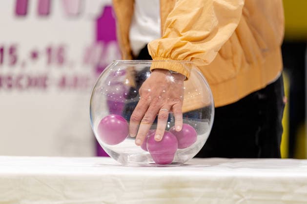 Dortmund, 07.10.2026, Handball, Damen, Alsco Handball Bundesliga Frauen, 5. Spieltag , BVB Borussia Dortmund - Buxtehuder SV Alexandra Popp während der Auslosung des Viertelfinales des DHB Pokal der Frauen Dortmund Sporthalle Wellinghofen NRW Germany