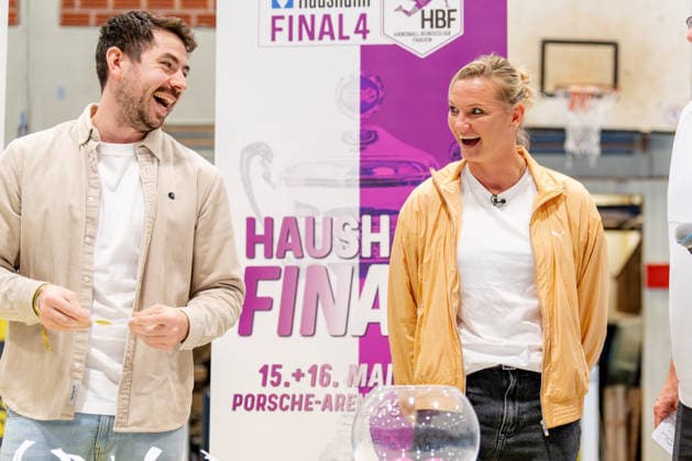 Dortmund, 07.10.2026, Handball, Damen, Alsco Handball Bundesliga Frauen, 5. Spieltag , BVB Borussia Dortmund - Buxtehuder SV Alexandra Popp während der Auslosung des Viertelfinales des DHB Pokal der Frauen Dortmund Sporthalle Wellinghofen NRW Germany
