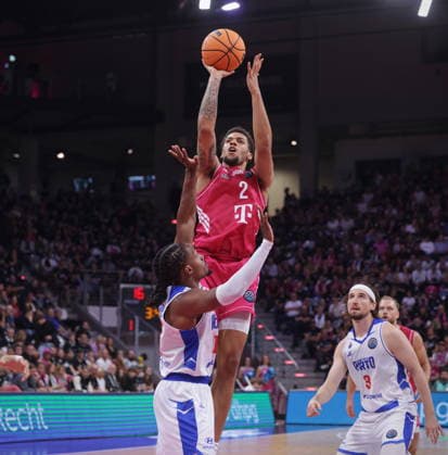 Alijah Comithier Telekom Baskets Bonn vs. FC Porto - Basketball Champions League BCL Foto: Jörn Wolter
