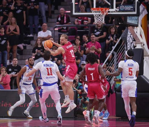 Melvin Jostmann Telekom Baskets Bonn vs. FC Porto - Basketball Champions League BCL Foto: Jörn Wolter