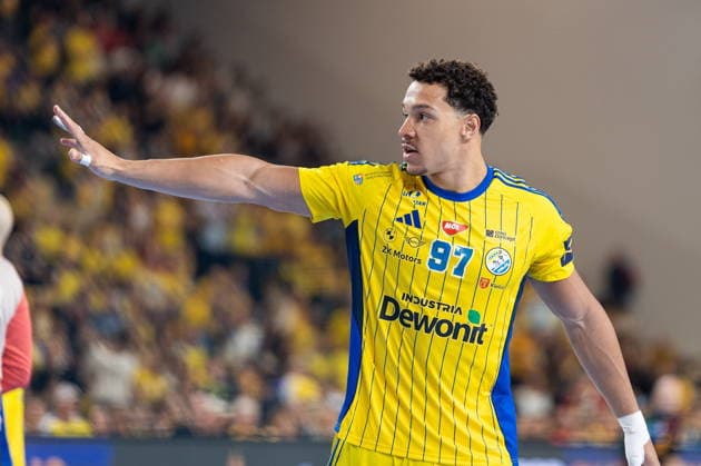 KIELCE, POLAND - OCTOBER 7: Theo Monar during the EHF Champions League Group F match between Industria Kielce nad SC Magdeburg at Hala Legionow on October 2, 2026 in Kielce, Poland --- Pilka reczna. EHF Liga Mistrzow. Industria Kielce - SC Magdeburg. (Photo by Igor Jakubowski Arena Akcji) NEWSPIX.PL --- newspix.pl 